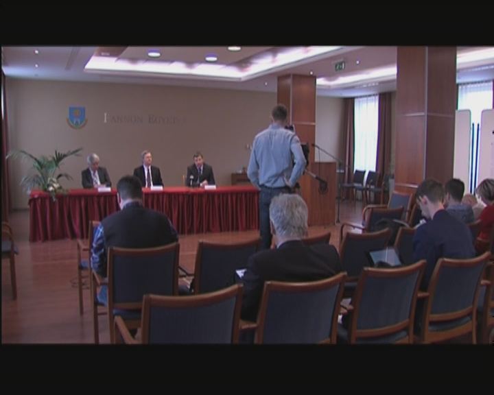 Szavaztak a rektor jelöltről Szavaztak a rektor jelöltről