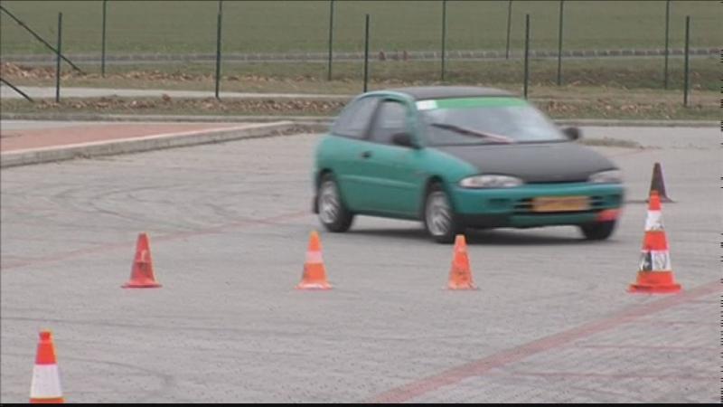 Autós szlalomverseny Autós szlalomverseny