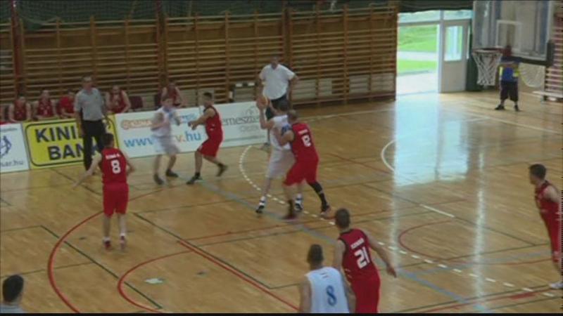 Egyenlített a kosár csapat Egyenlített a kosár csapat