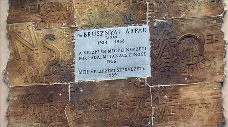 Emlékező Eötvös Collegium Emlékező Eötvös Collegium