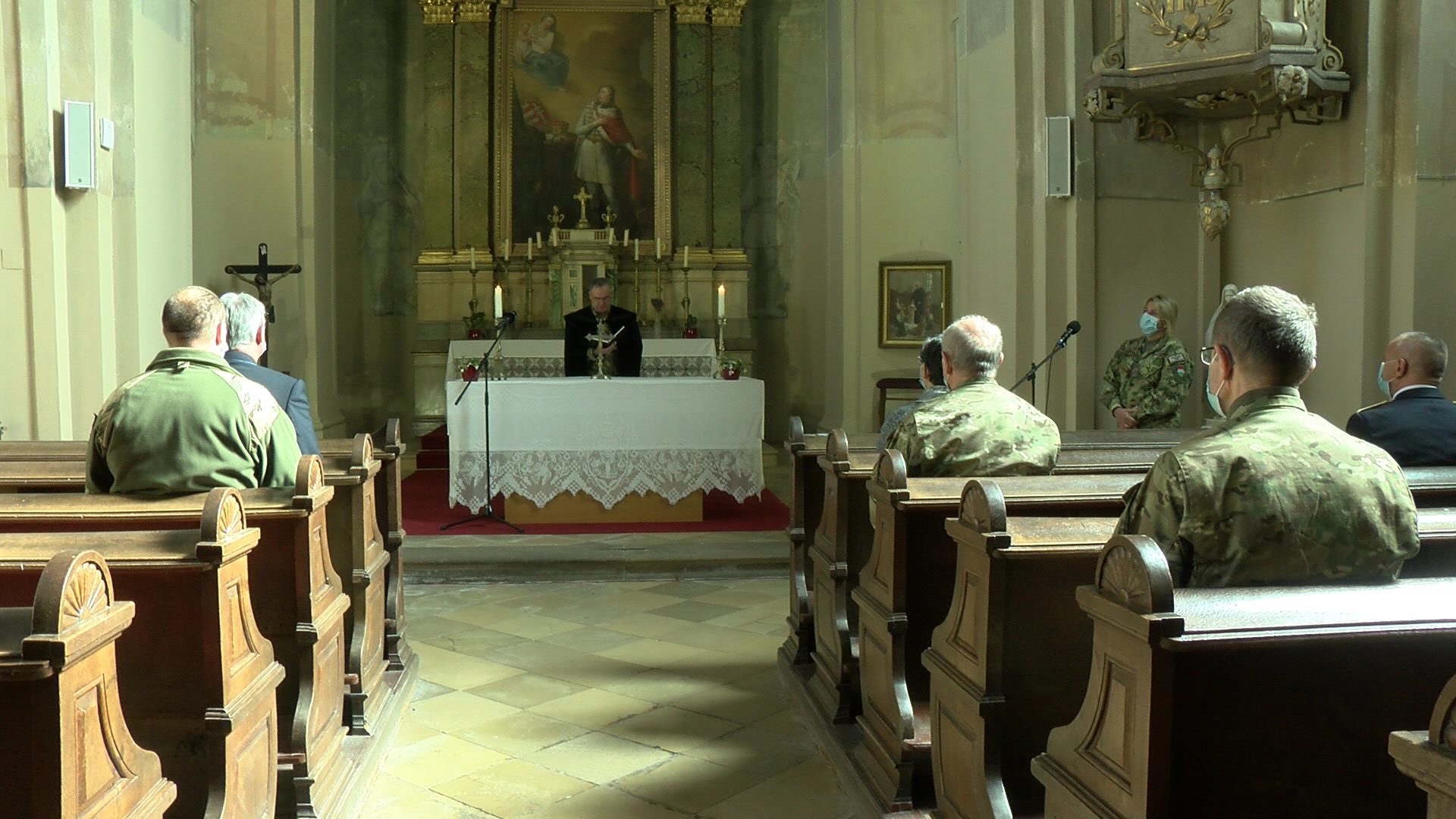 Életre kelnek a hősök Életre kelnek a hősök