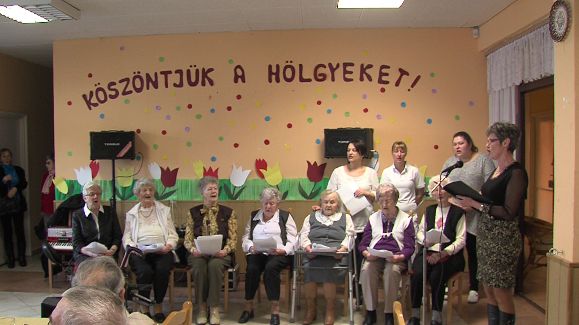 Köszöntötték a hölgyeket!